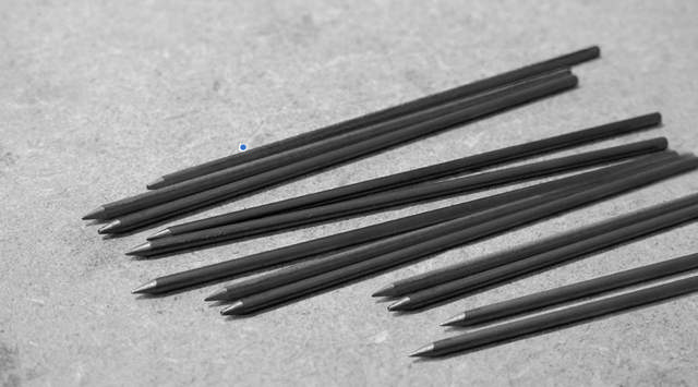 12 grafit bly, plastbox i eske