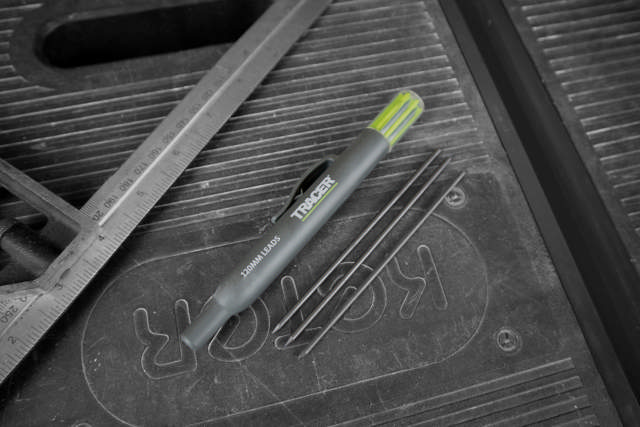 12 grafit bly, plastbox i eske