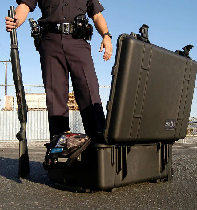 1560 Peli™ Case u/skum